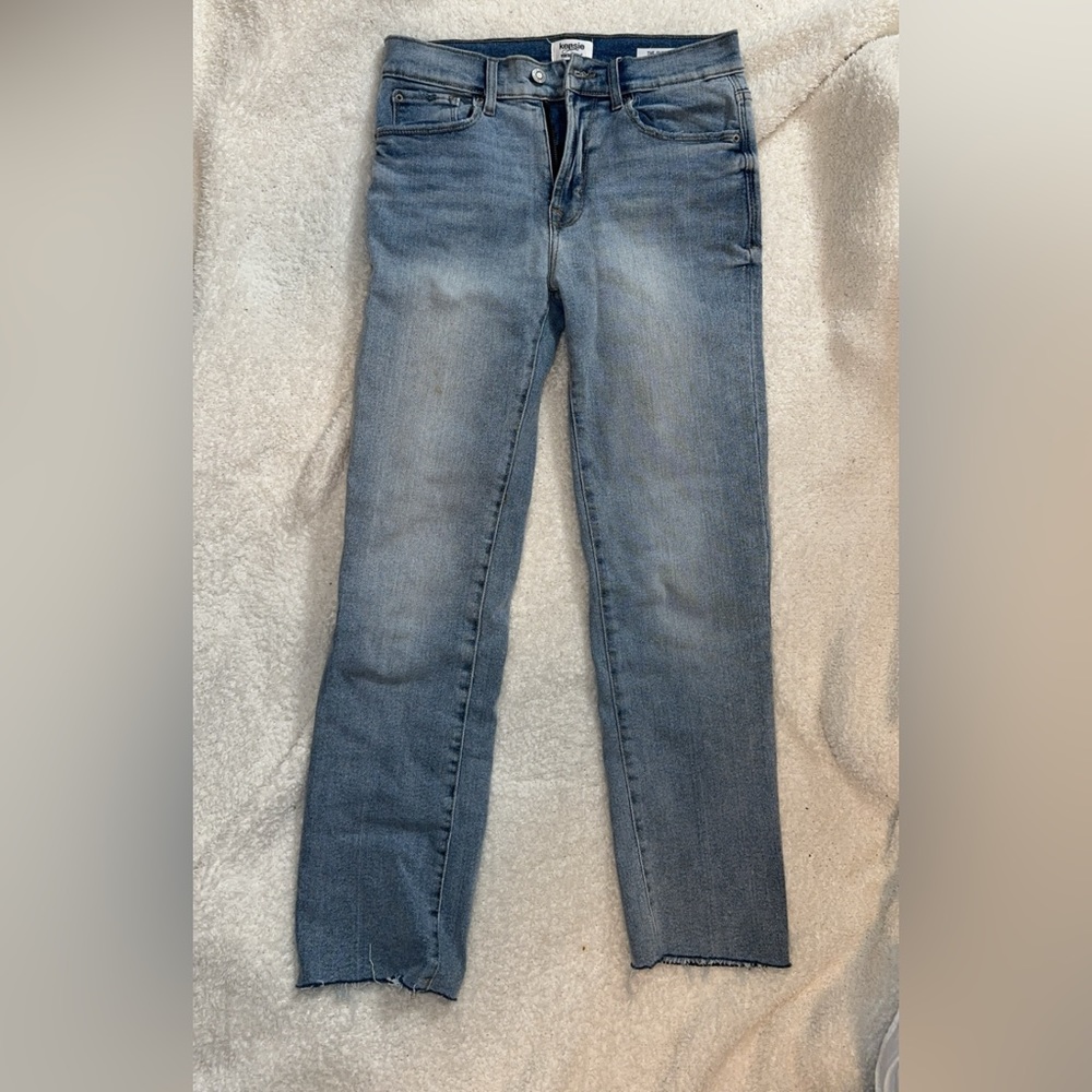 Kensie Straight Leg Jeans